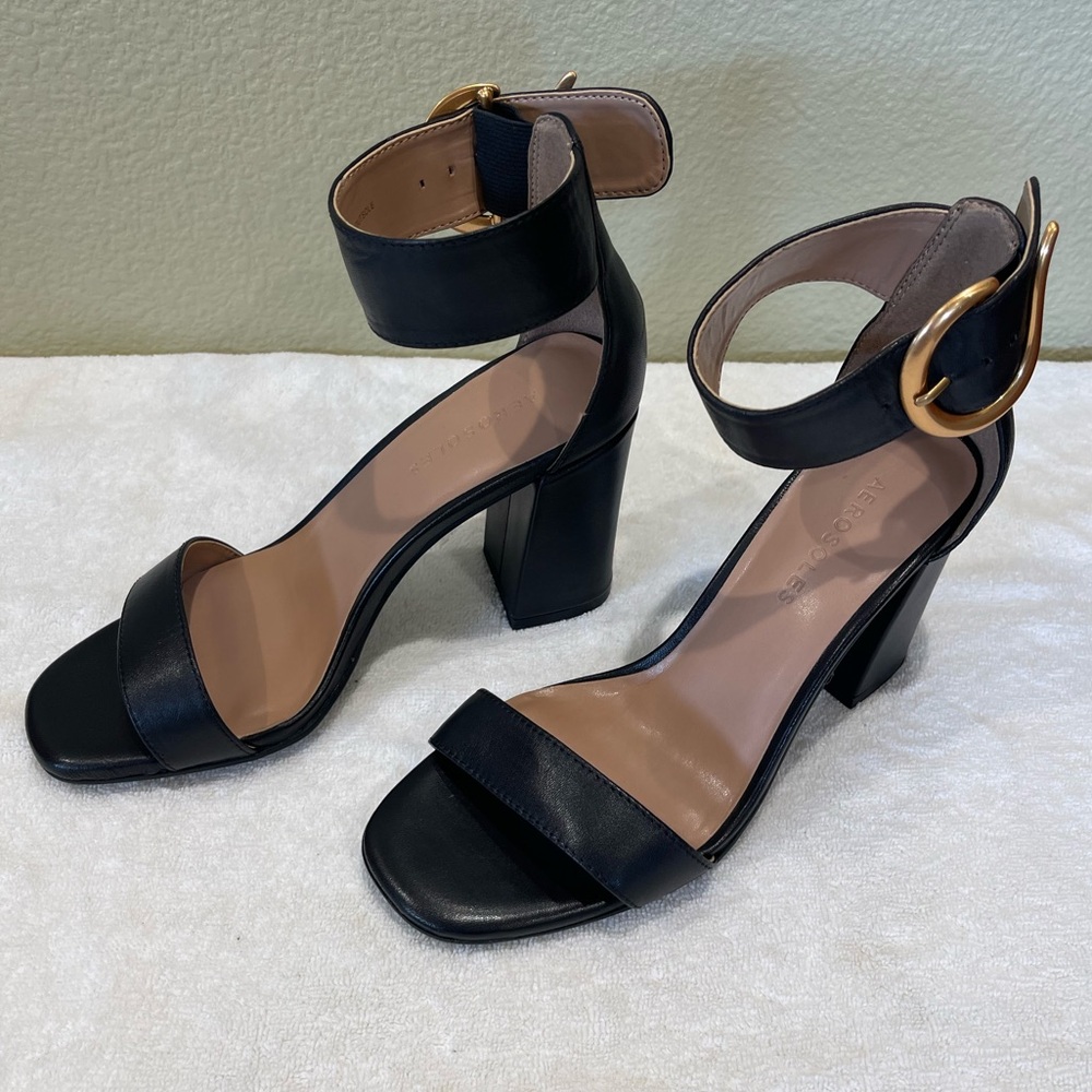 CLOSET CLOSEOUT SALE - Aerosole Black Ankle Strap Block Heel Sandals